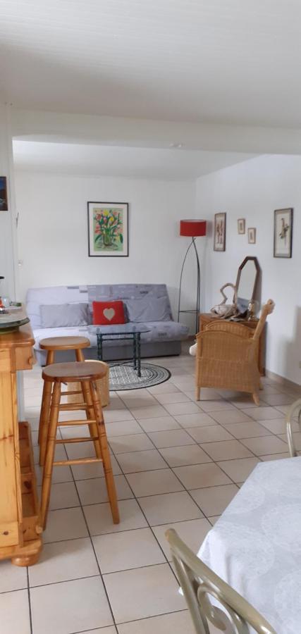Bed and Breakfast Chez Laurette Et Louis Ugine Exterior foto